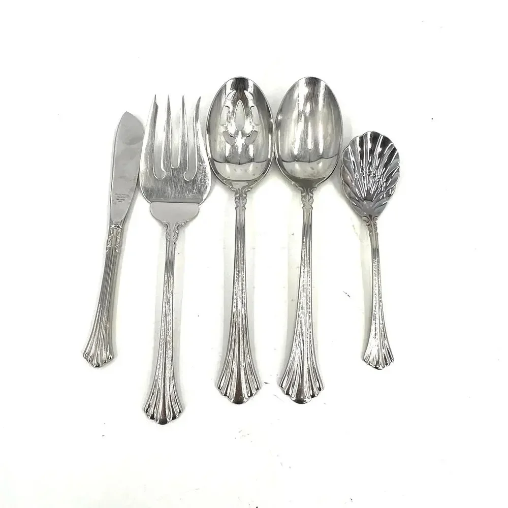 Reed & Barton Japan 18/8 stainless Steel 1800 flatware set